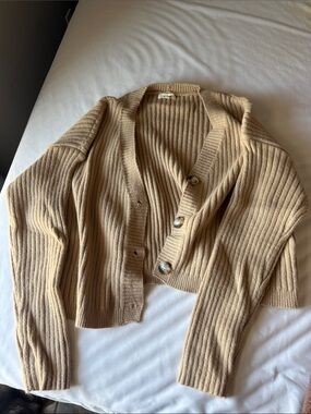 Cropped Ribbed Button-Front Cardigan in Light Tan